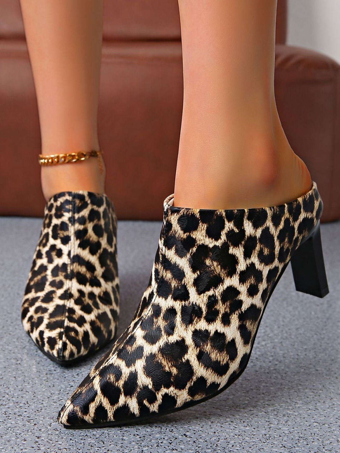 Carina® | PU leather pointed toe leopard print pumps