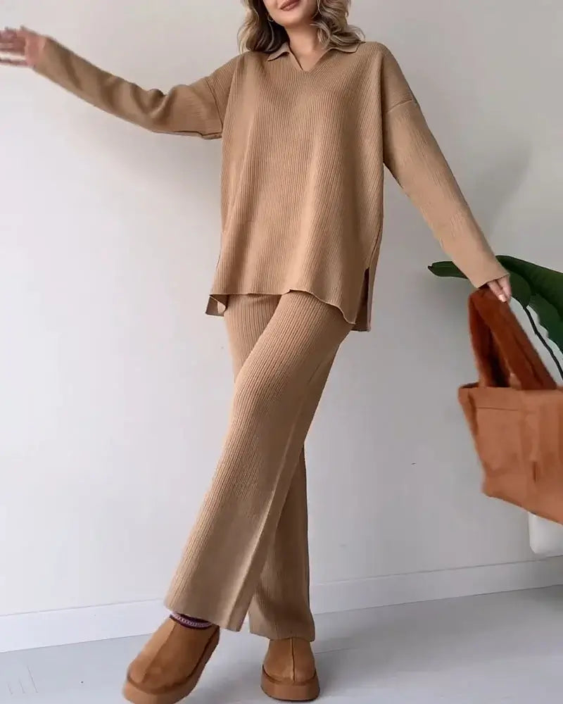 Aranza® | Elegant two-piece knitted set for women with a V-neck