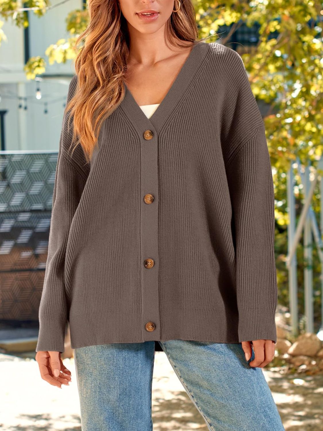 Consuelo | Long-sleeved cardigan with button placket