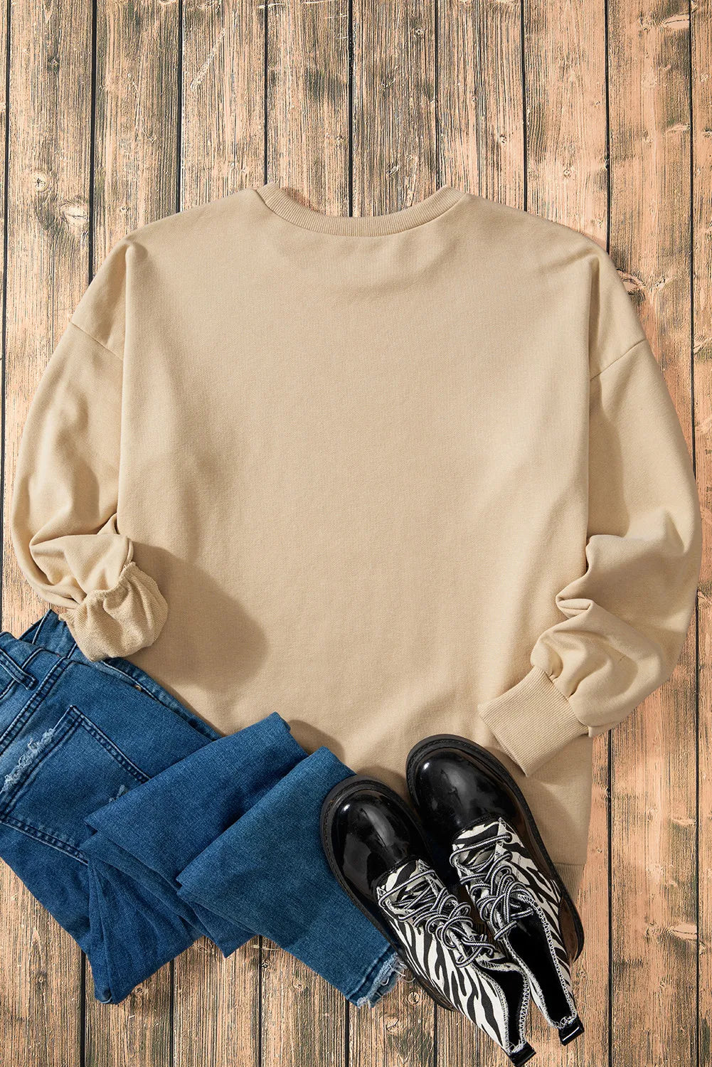 Claudia® | Long-sleeved sweatshirt with a high, low crew neck