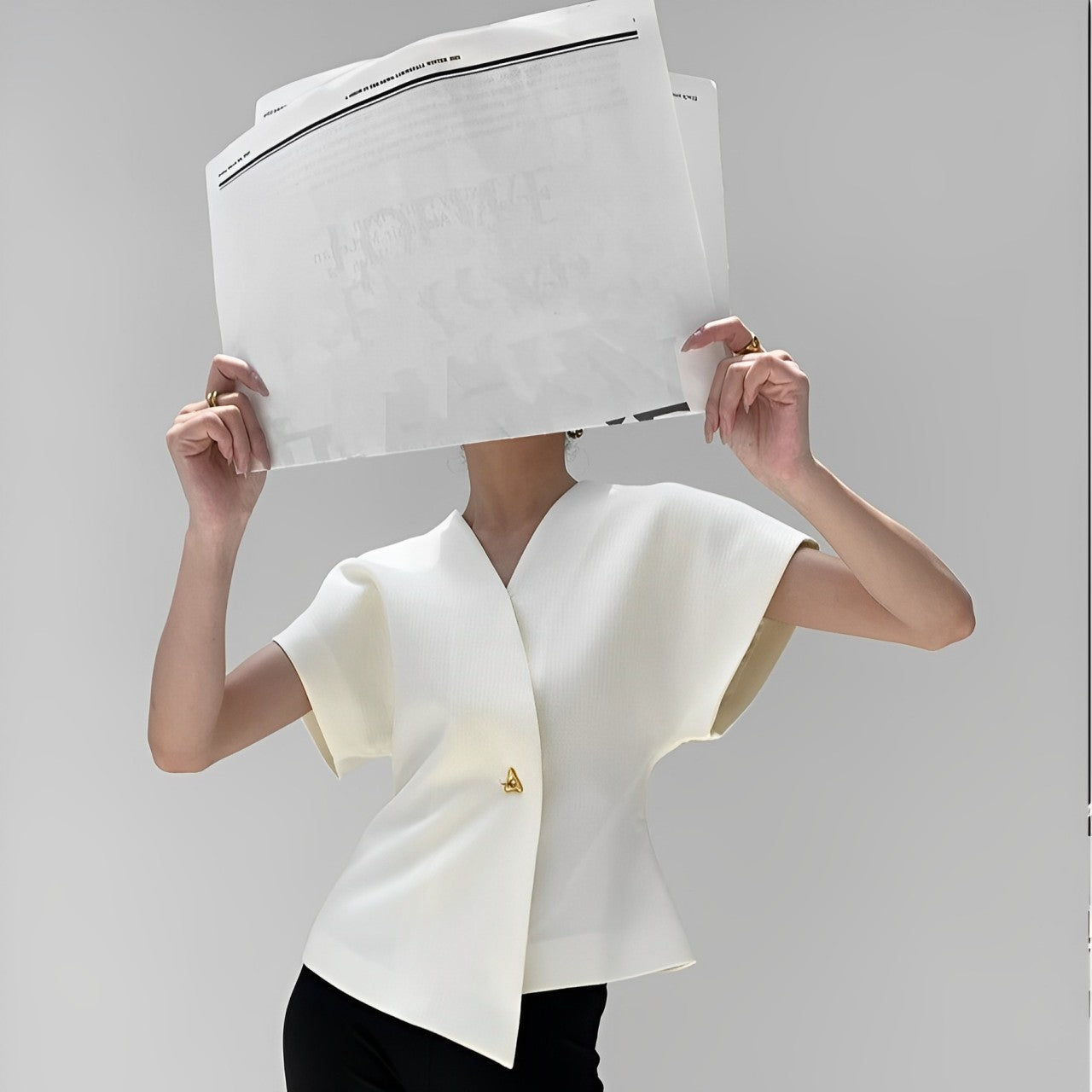Celeste® | Fitted top with an asymmetrical design