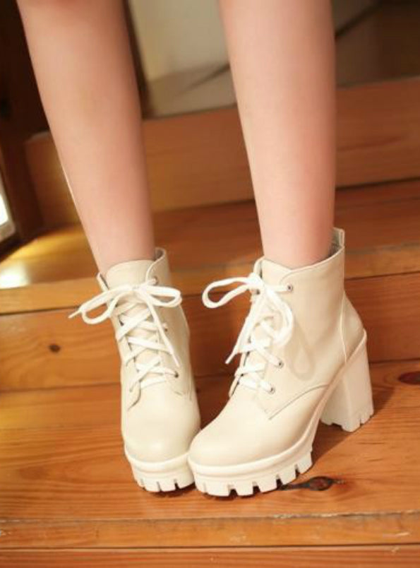 Clara® | Durable and supportive orthopedic heels