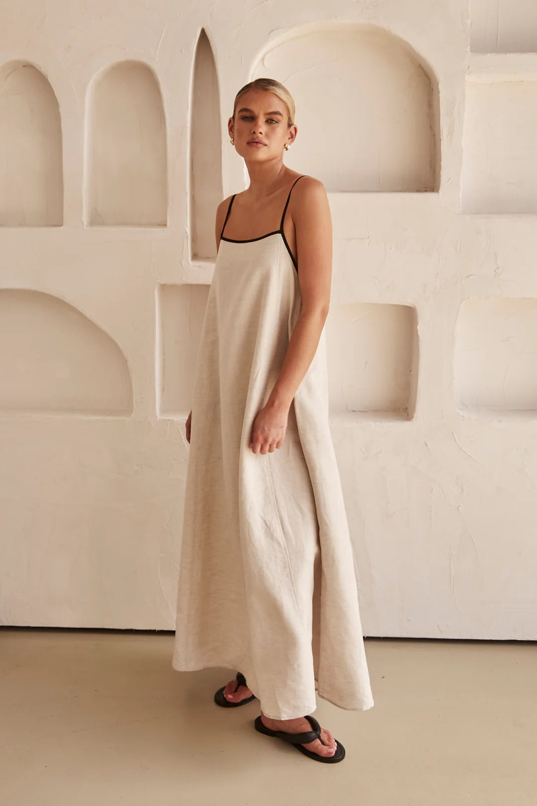 Charity® | Long contrasting linen dress