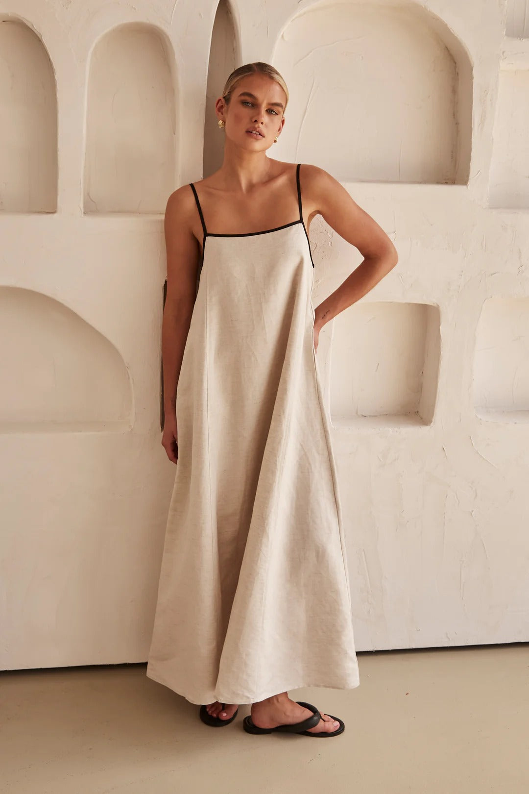 Charity® | Long contrasting linen dress