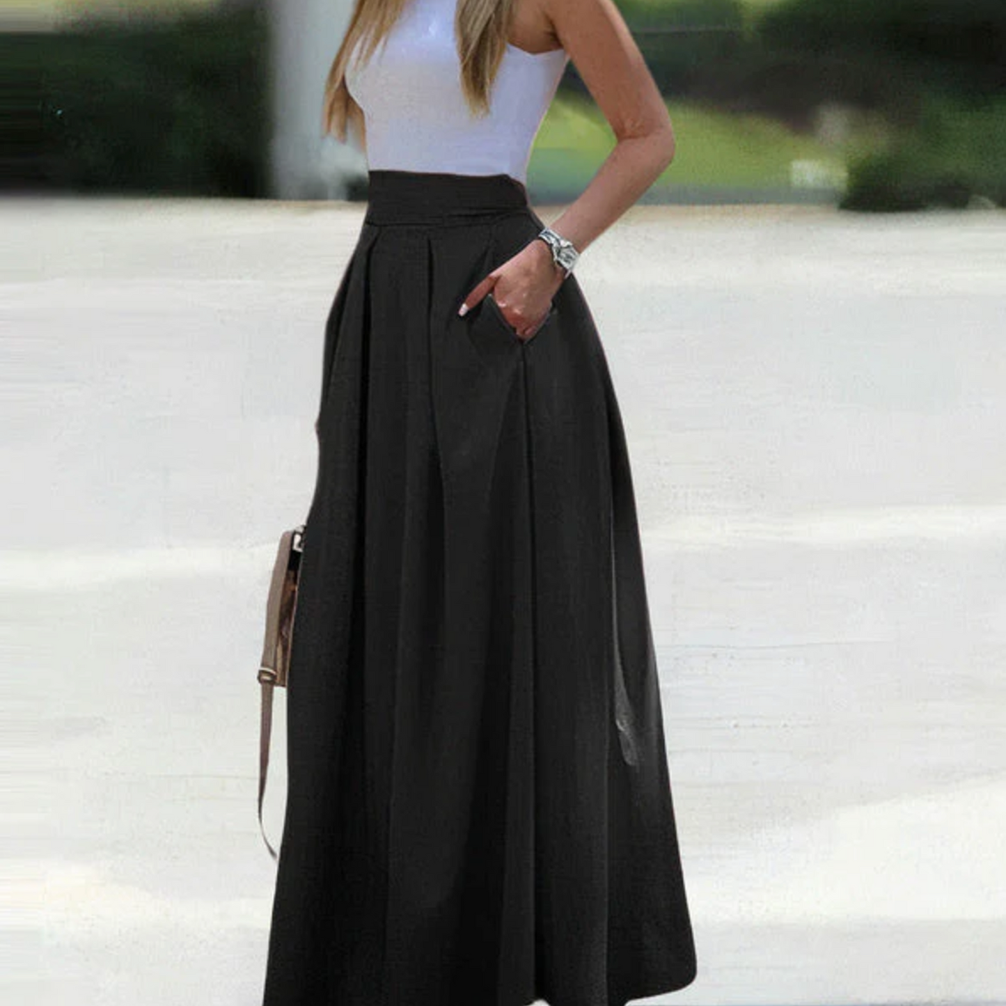 Carla® | Elegant, pleated and loose skirt