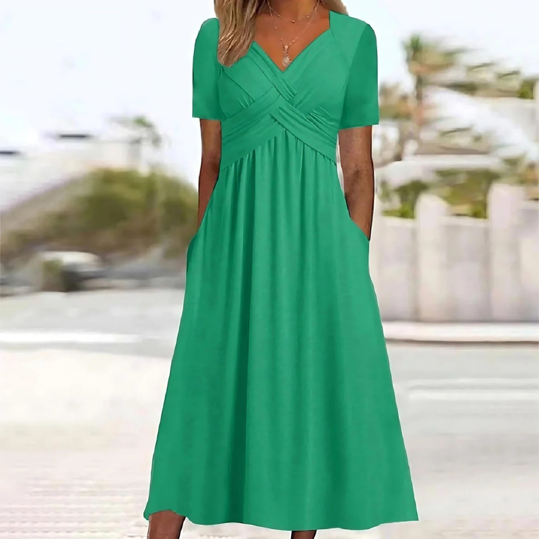 Aida® | Elegant dress with belly coverage