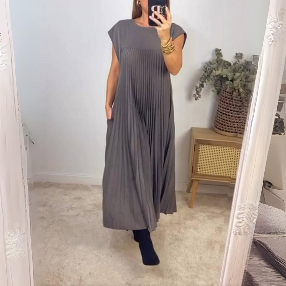 Carina® | Light and fresh pleated dress