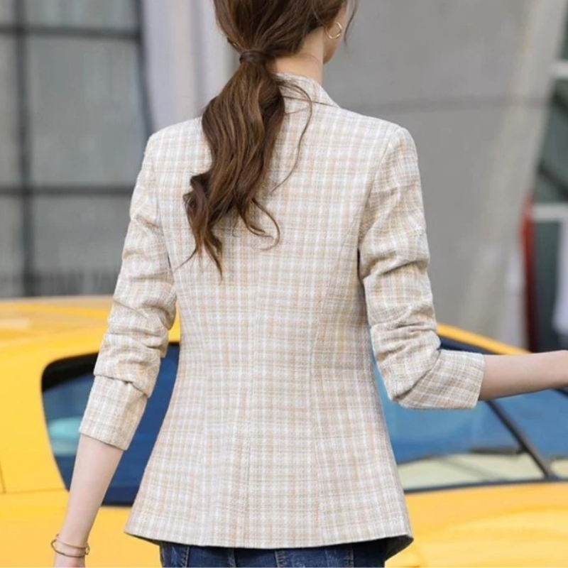 Cristina® | Simple and stylish winter garment