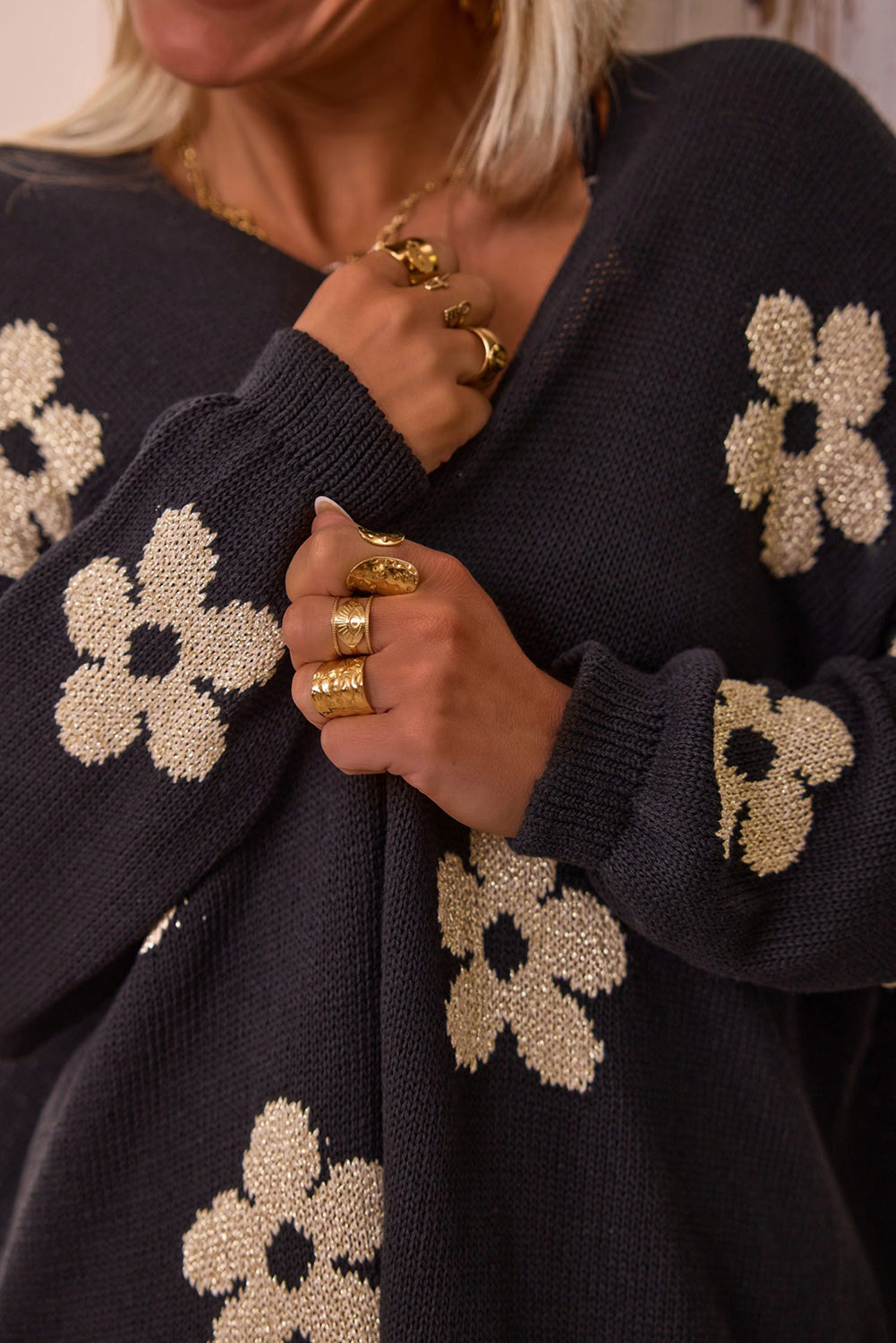 Casandra | Elegant and versatile winter cardigan