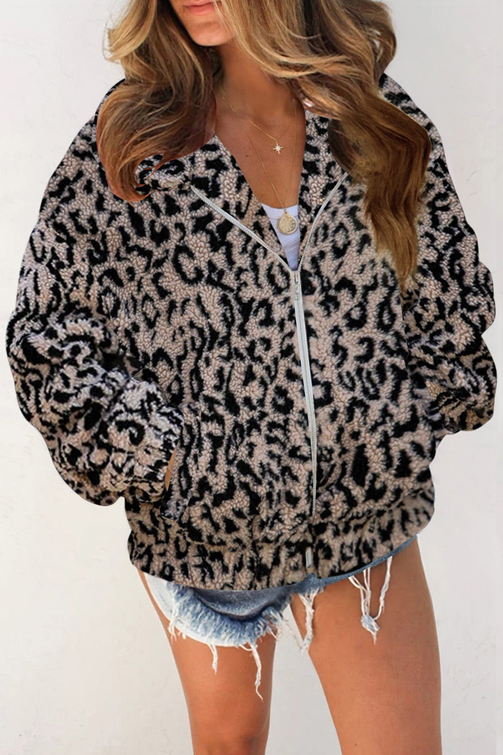 Claudia® | Fashionable and minimalist winter jacket