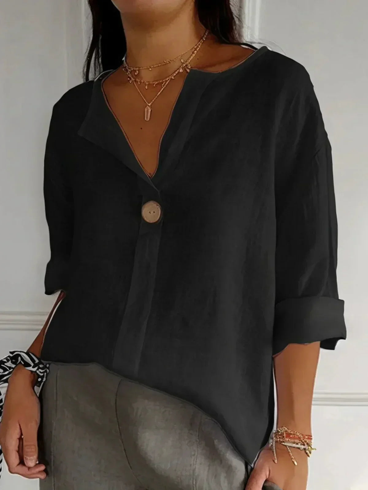 Ariana® | Chic and comfortable blouse