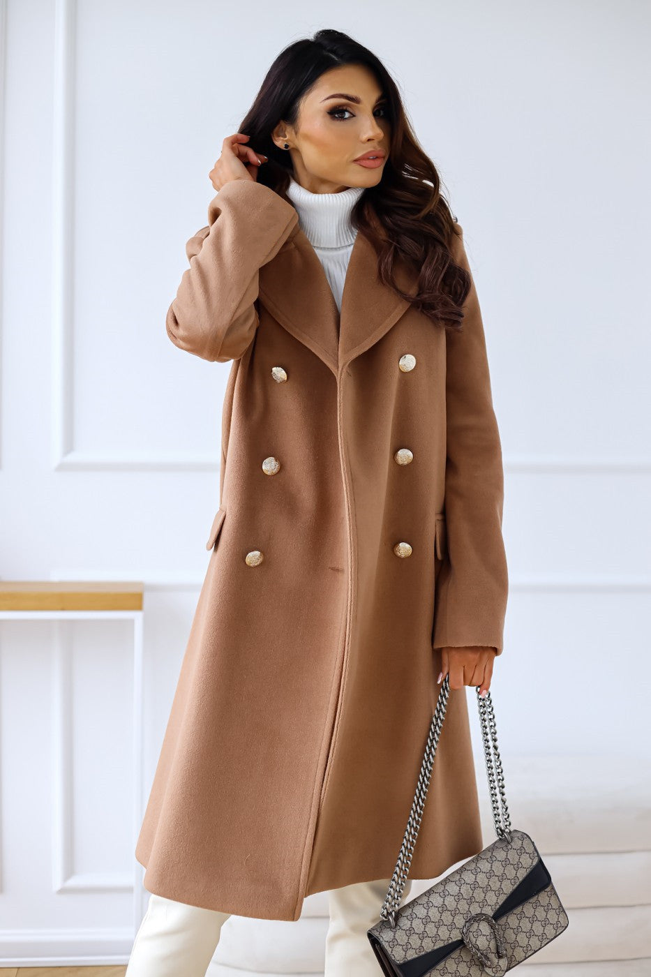 Women’s Long Coat – Wool Blend – Relaxed Fit – Double-Breasted – Tailored Silhouette