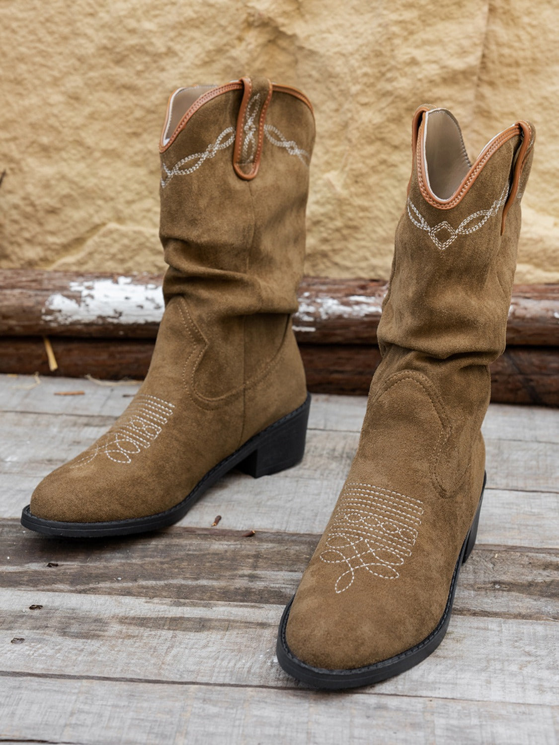 Dagny® | Embroidered pointed toe boots with block heel