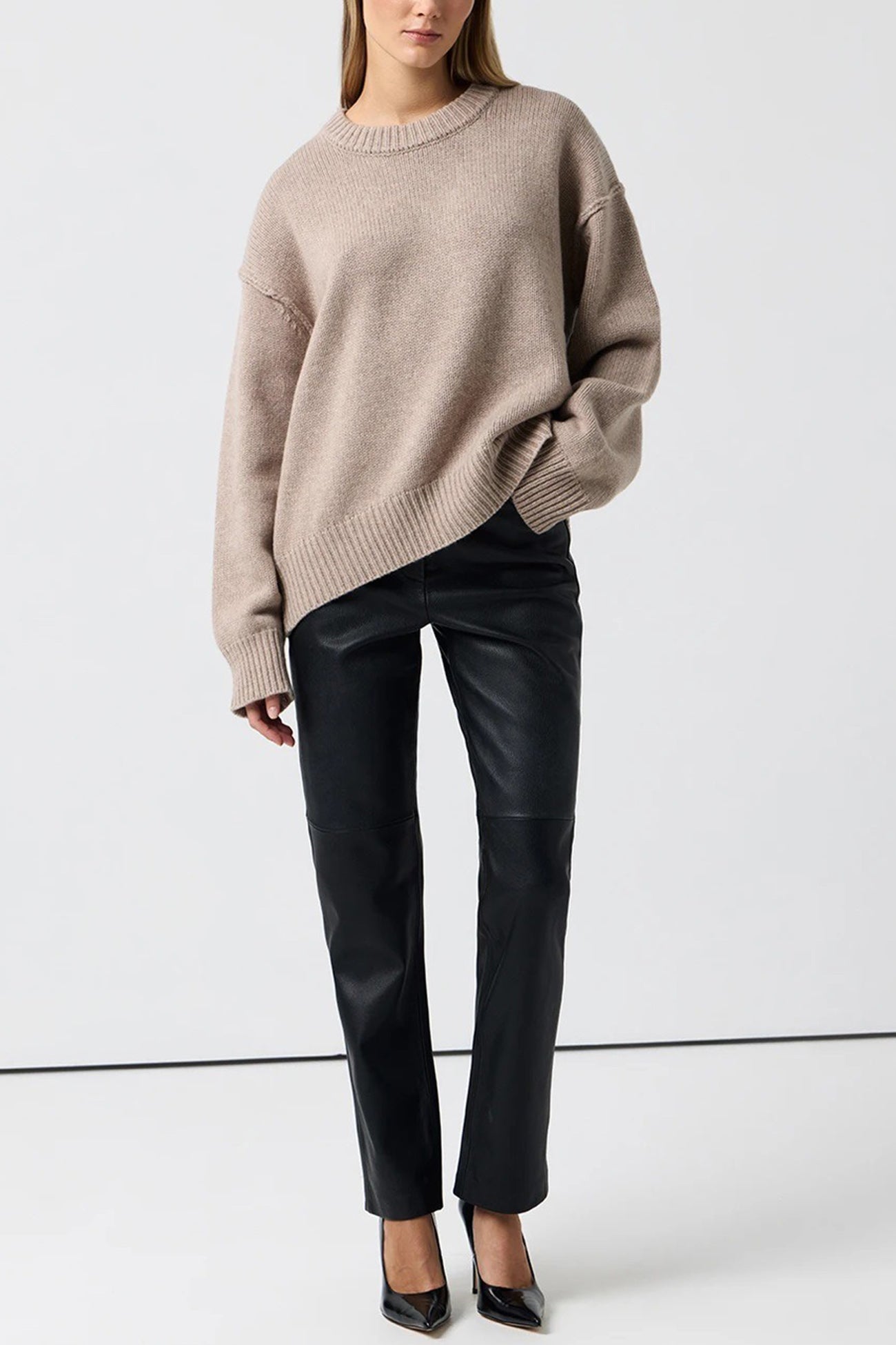 Carmen® | Round Neck Solid Color Pullover Sweater