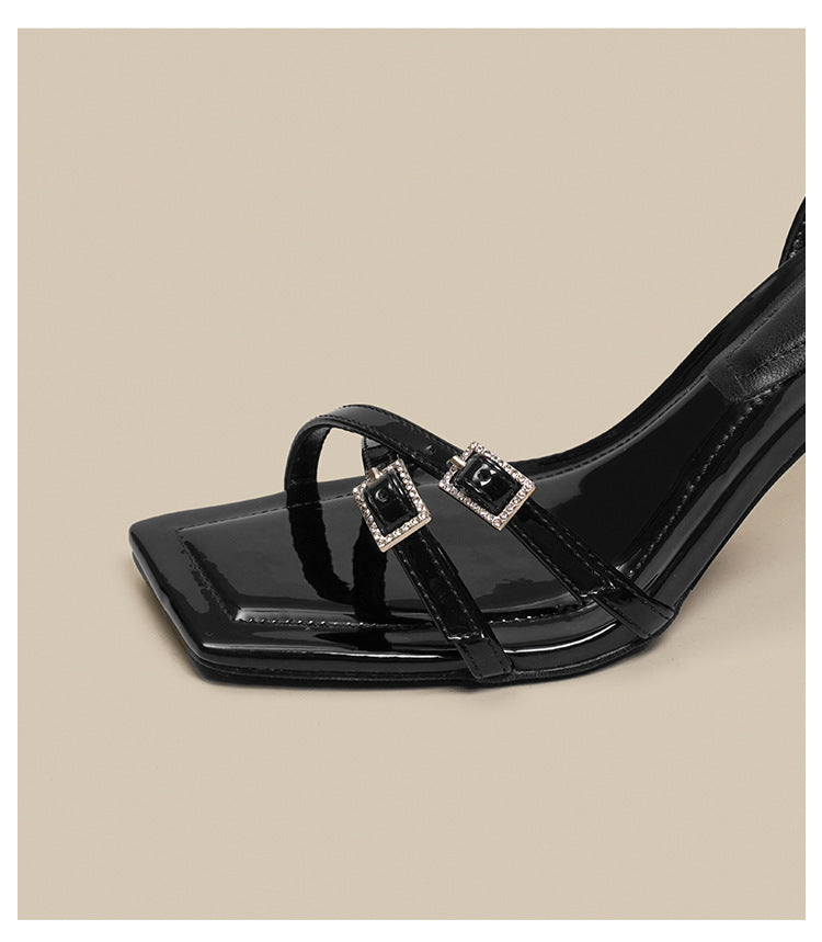 Brigid® | Women's shoes with a chunky heel and ankle strap