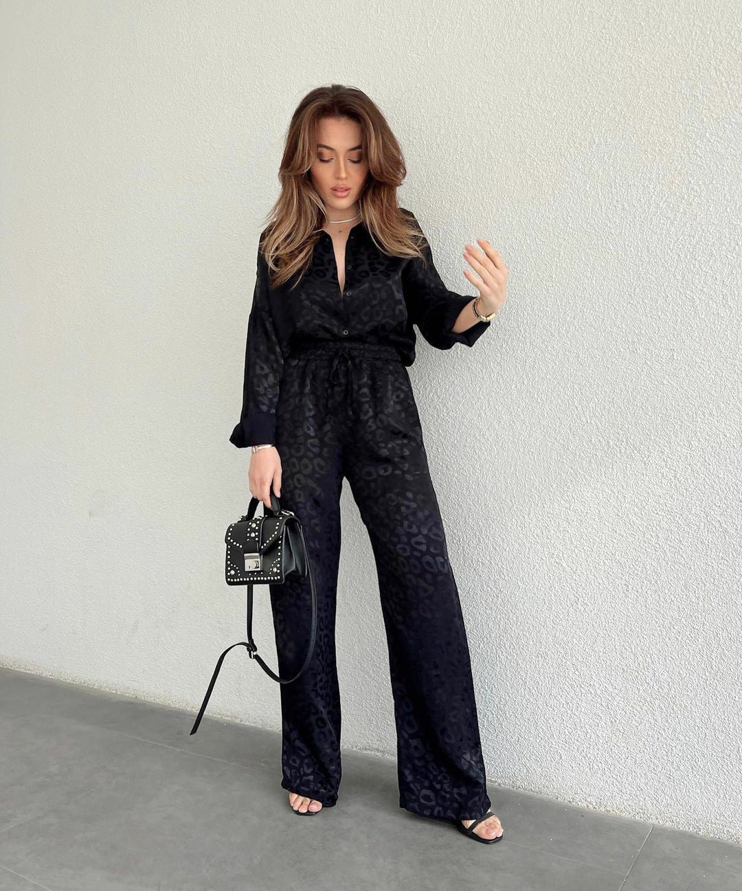 Clara® | Leopard print satin shirt and pants set
