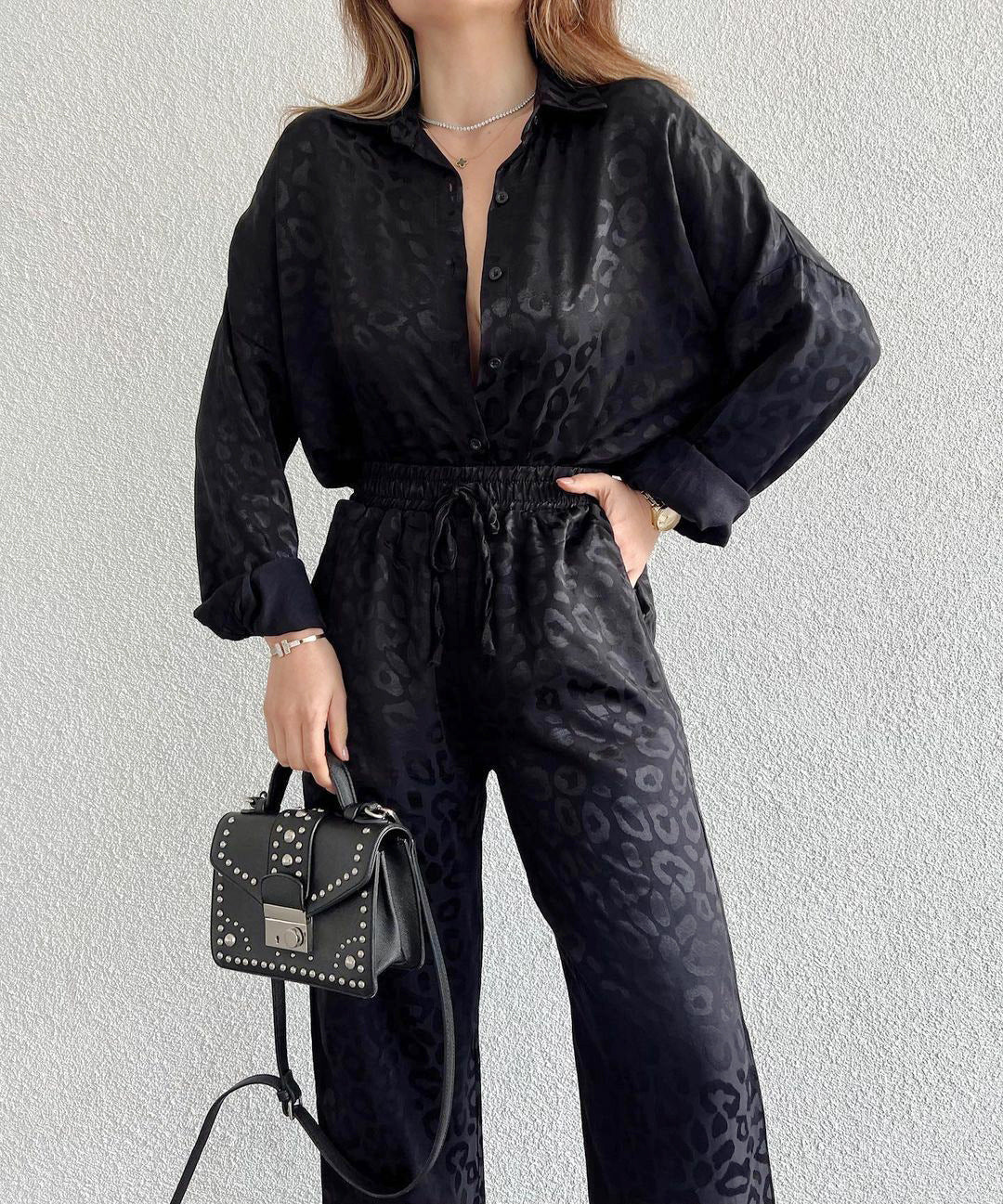 Clara® | Leopard print satin shirt and pants set