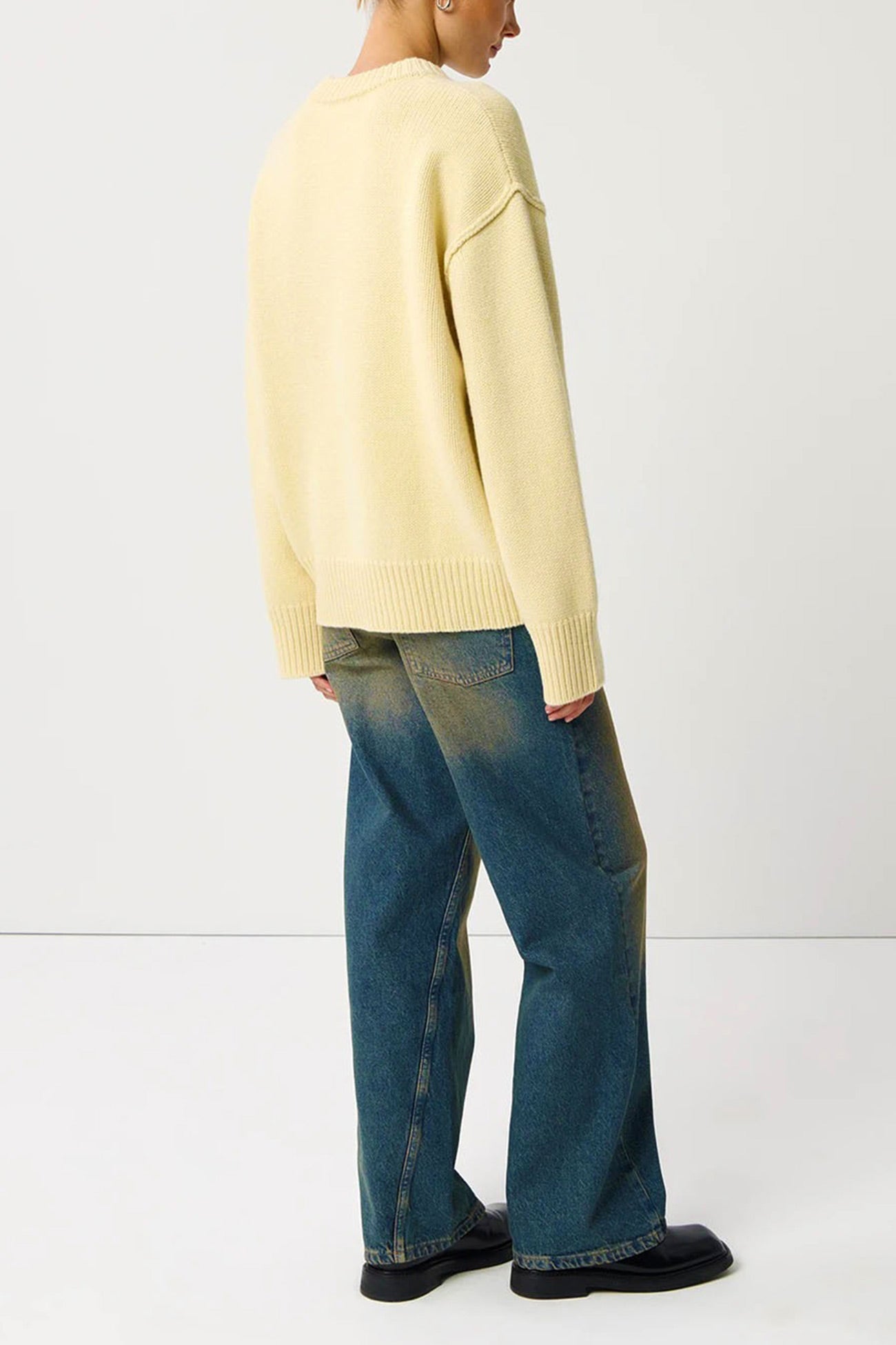Carmen® | Round Neck Solid Color Pullover Sweater