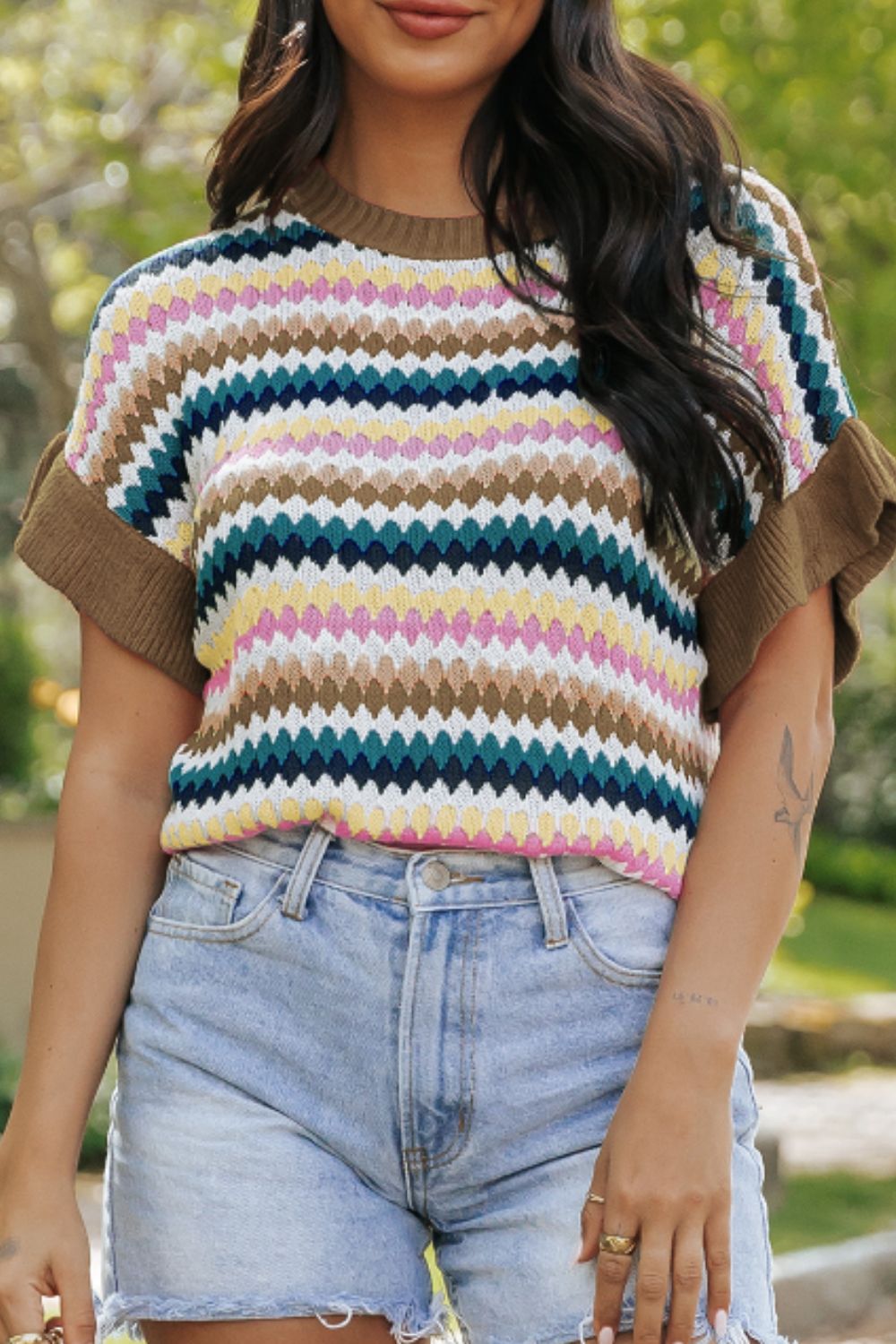 Delia® | Contrast short sleeve sweater with a crew neck