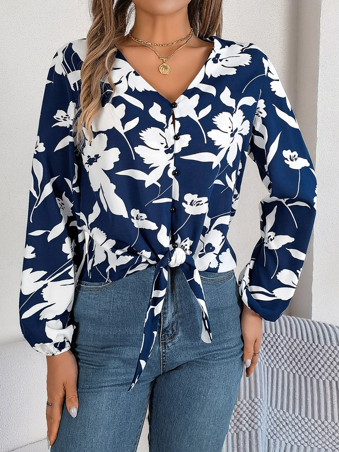 Brooke® | Elegant Printed Blouse With A V-Neck And Long Sleeves
