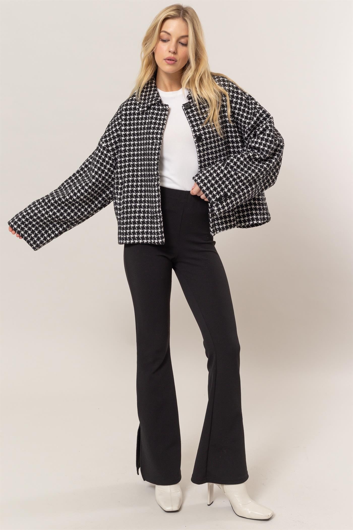 Albina | Check tweed jacket with button placket and collar