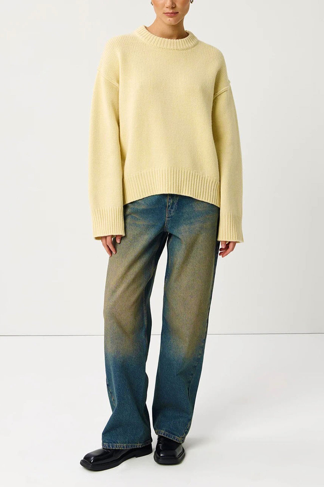Carmen® | Round Neck Solid Color Pullover Sweater