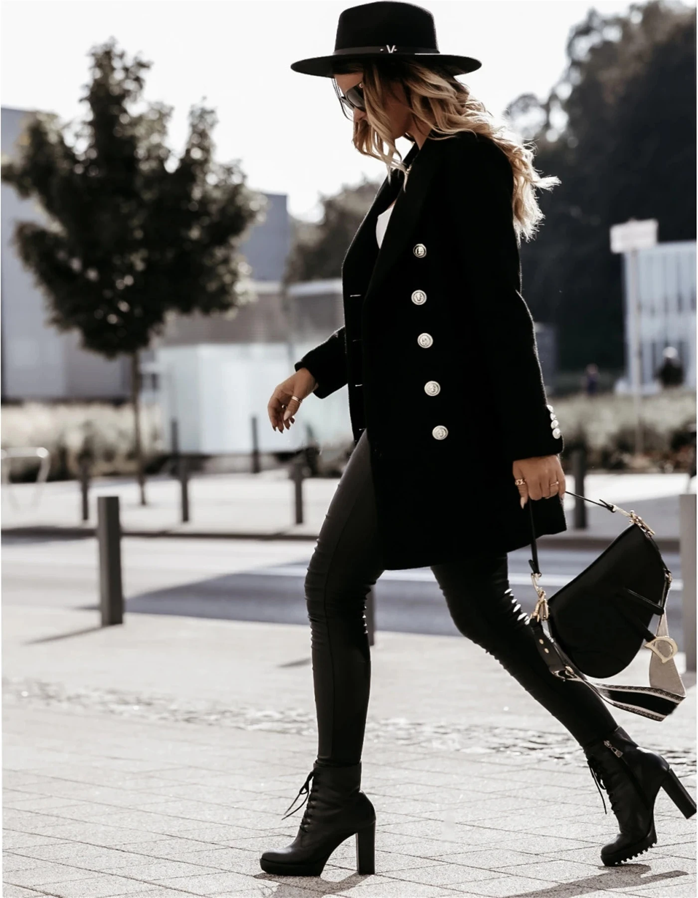 Elena® | Elegant and casual winter garment