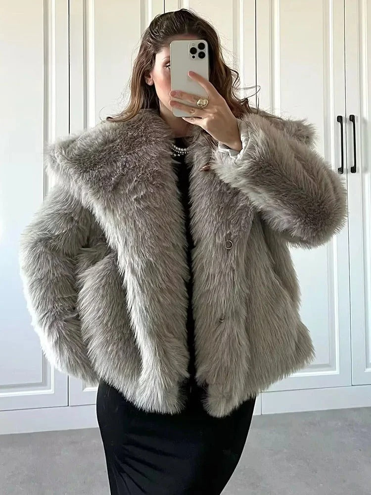 Deborah® | Super soft handwoven coat made from thick wool