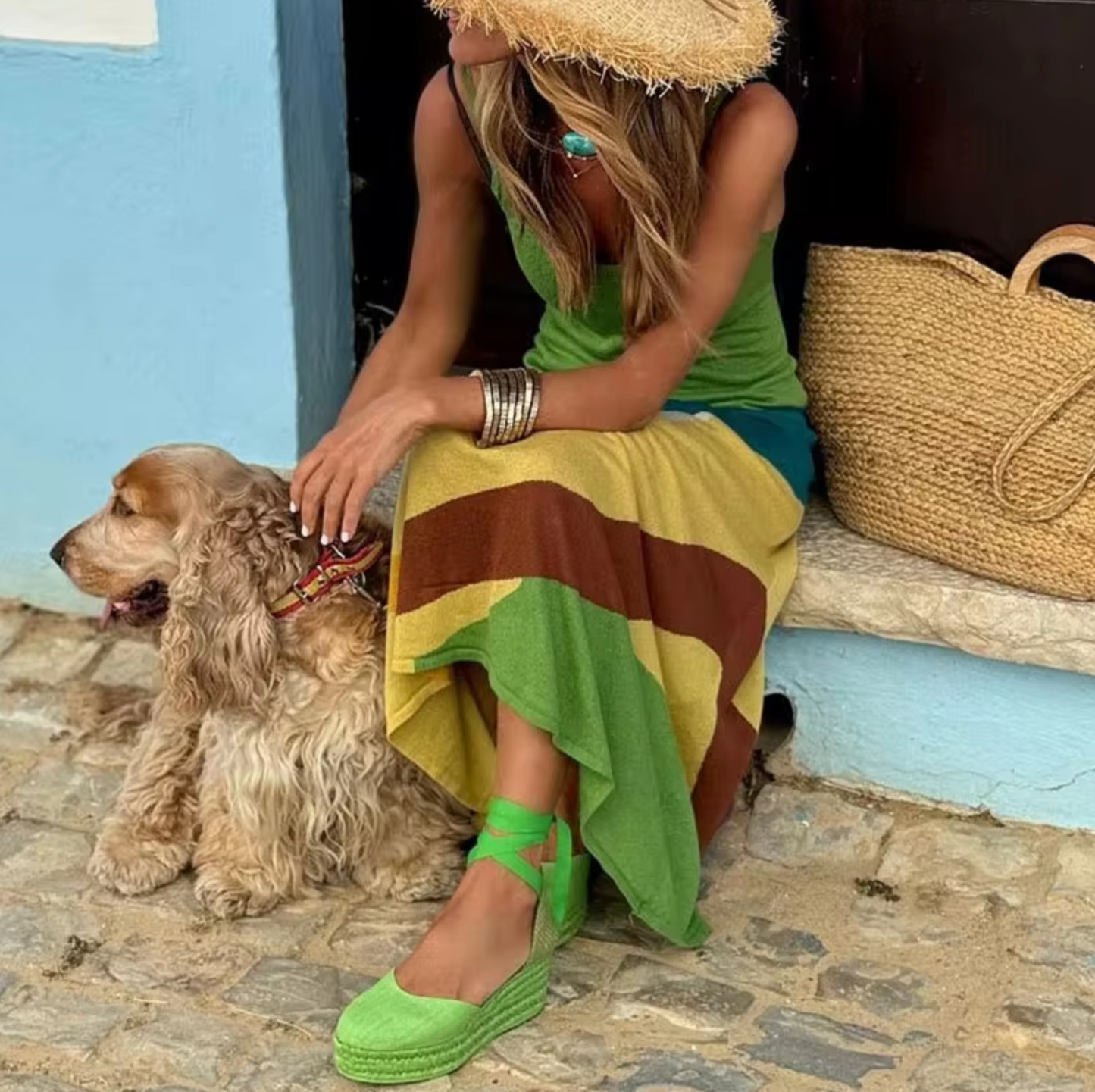 Andrea® | Vibrant, figure-hugging long dress
