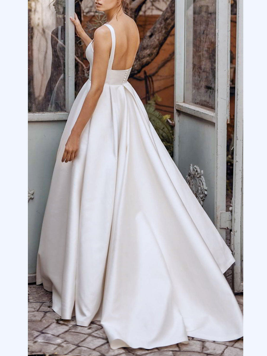 Elise® | Satin wedding dress with square neckline and sleeveless design