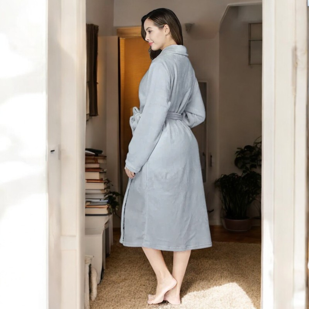 Ava® | Soft fleece bathrobe with pockets