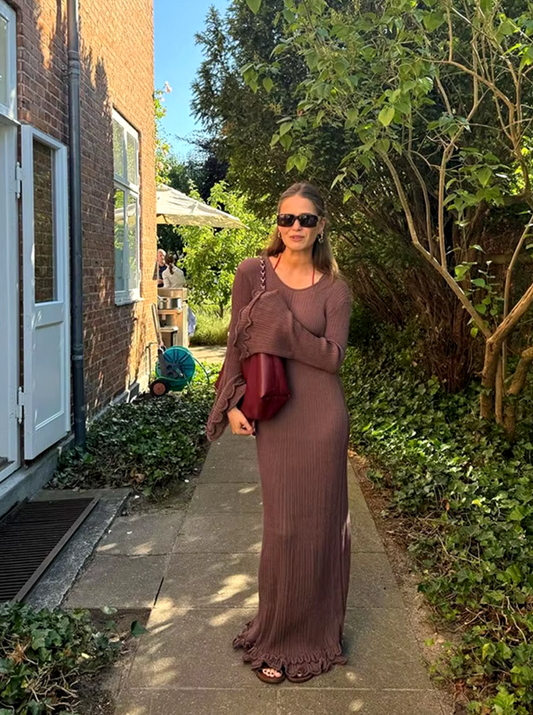 Alma® | Long knitted dress with ruffle hem