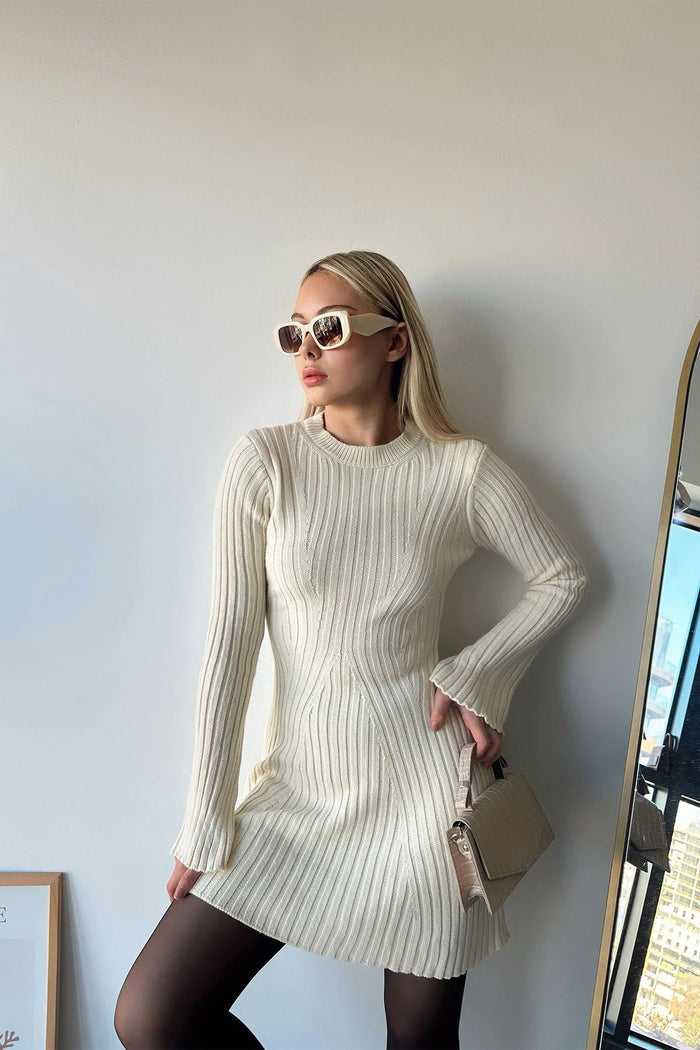 Elisa® | Long-Legged Miniature Rippmuster