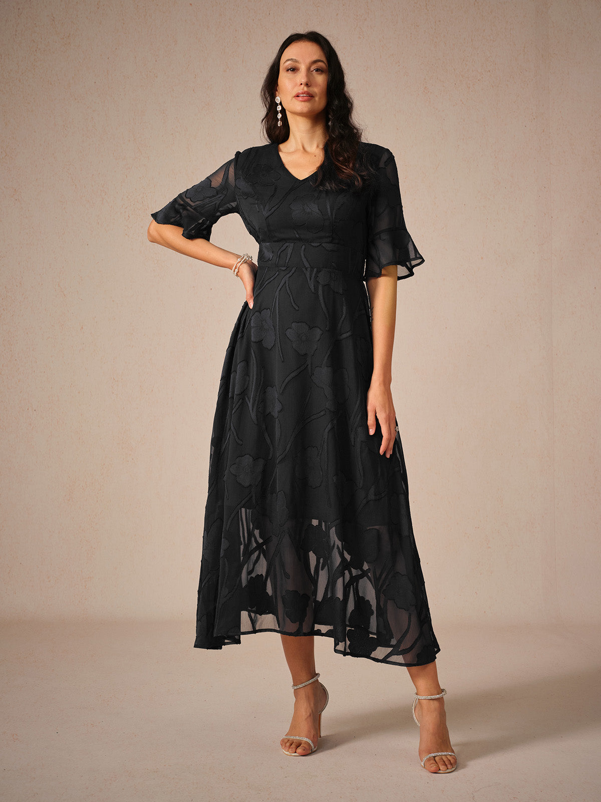 Kyla | Elegant Midi Dress with Flutter Sleeves and Lace Detailing