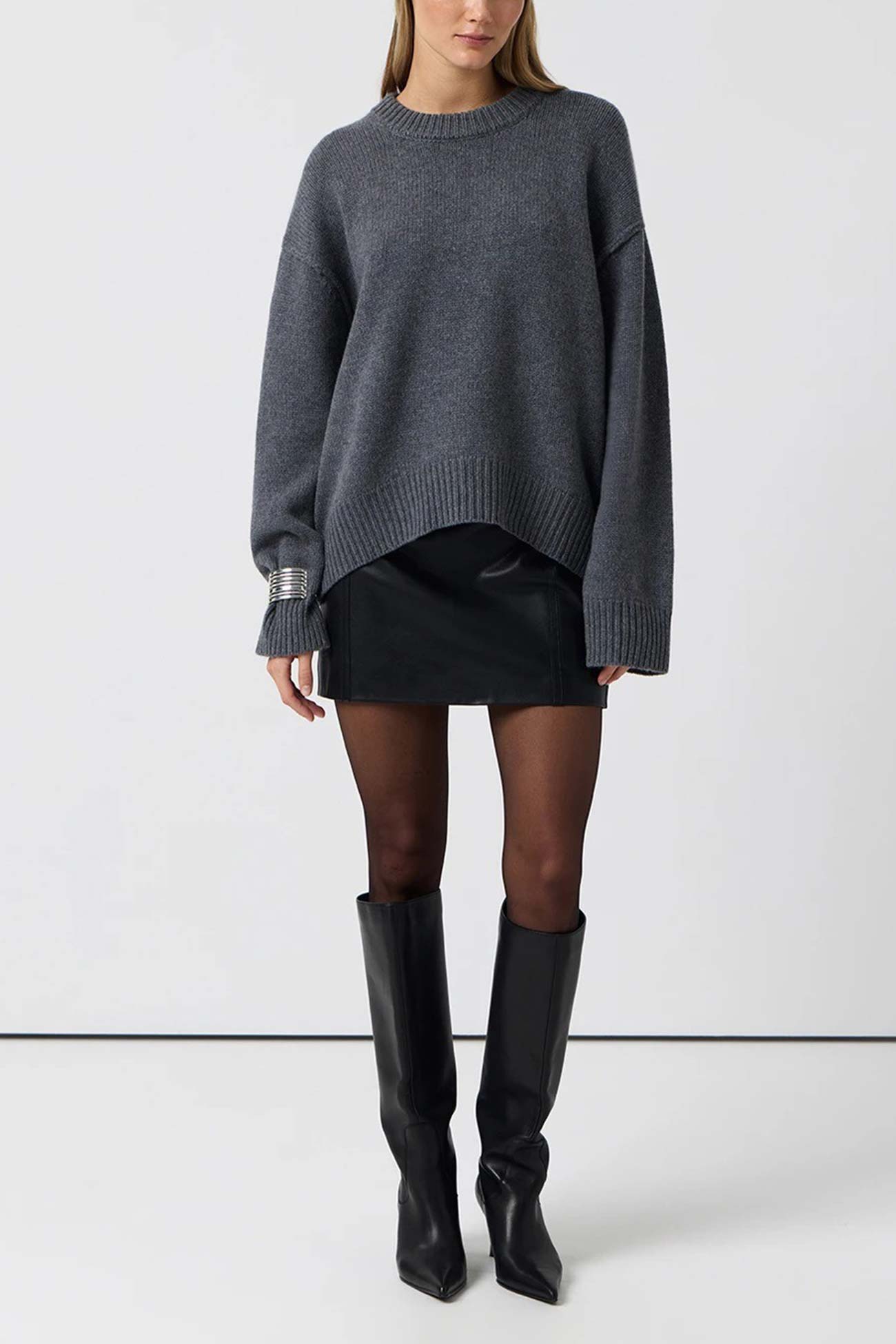 Carmen® | Round Neck Solid Color Pullover Sweater