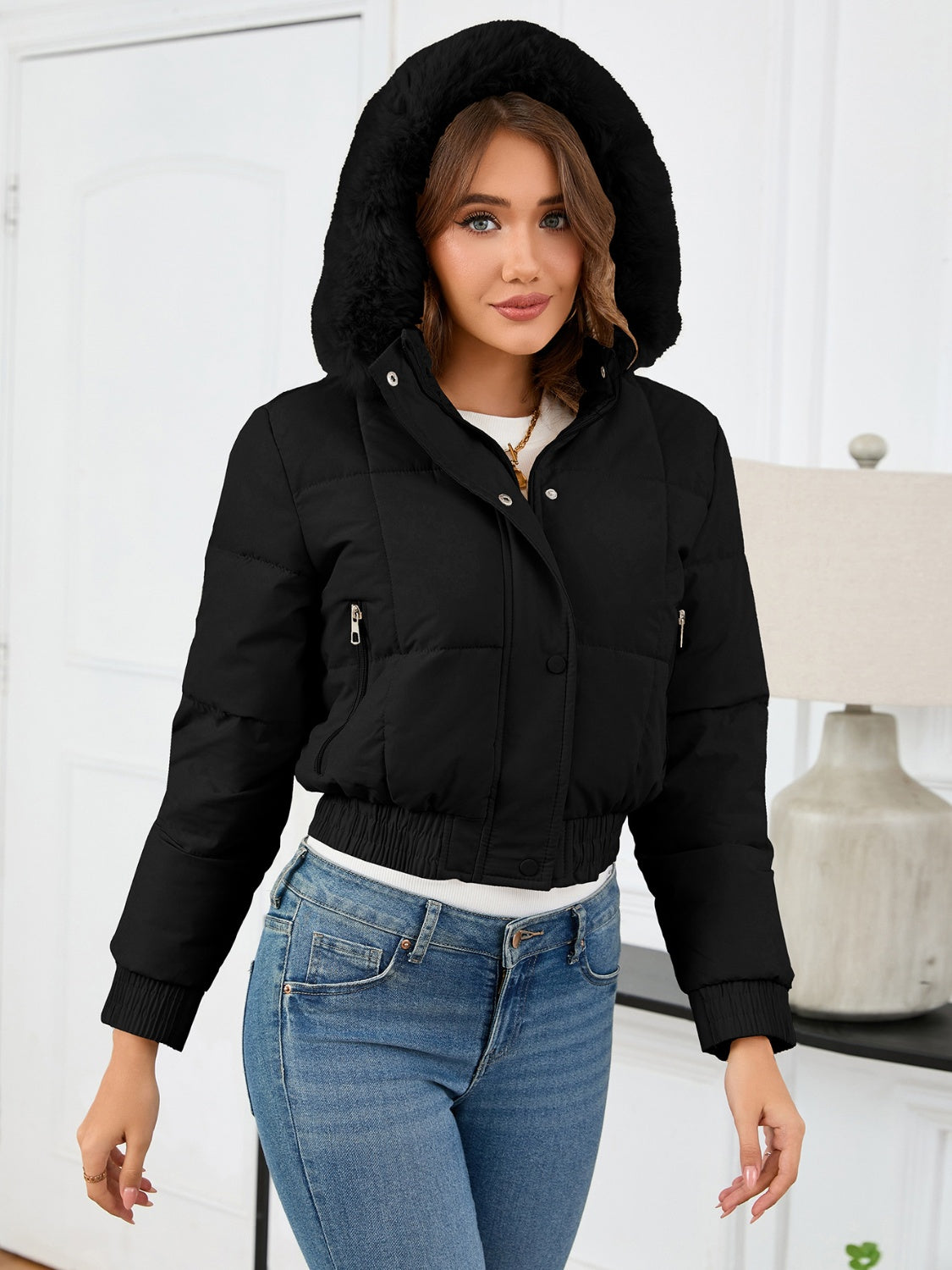 Eleonora® | Long-sleeved, cropped winter coat with hood and pockets