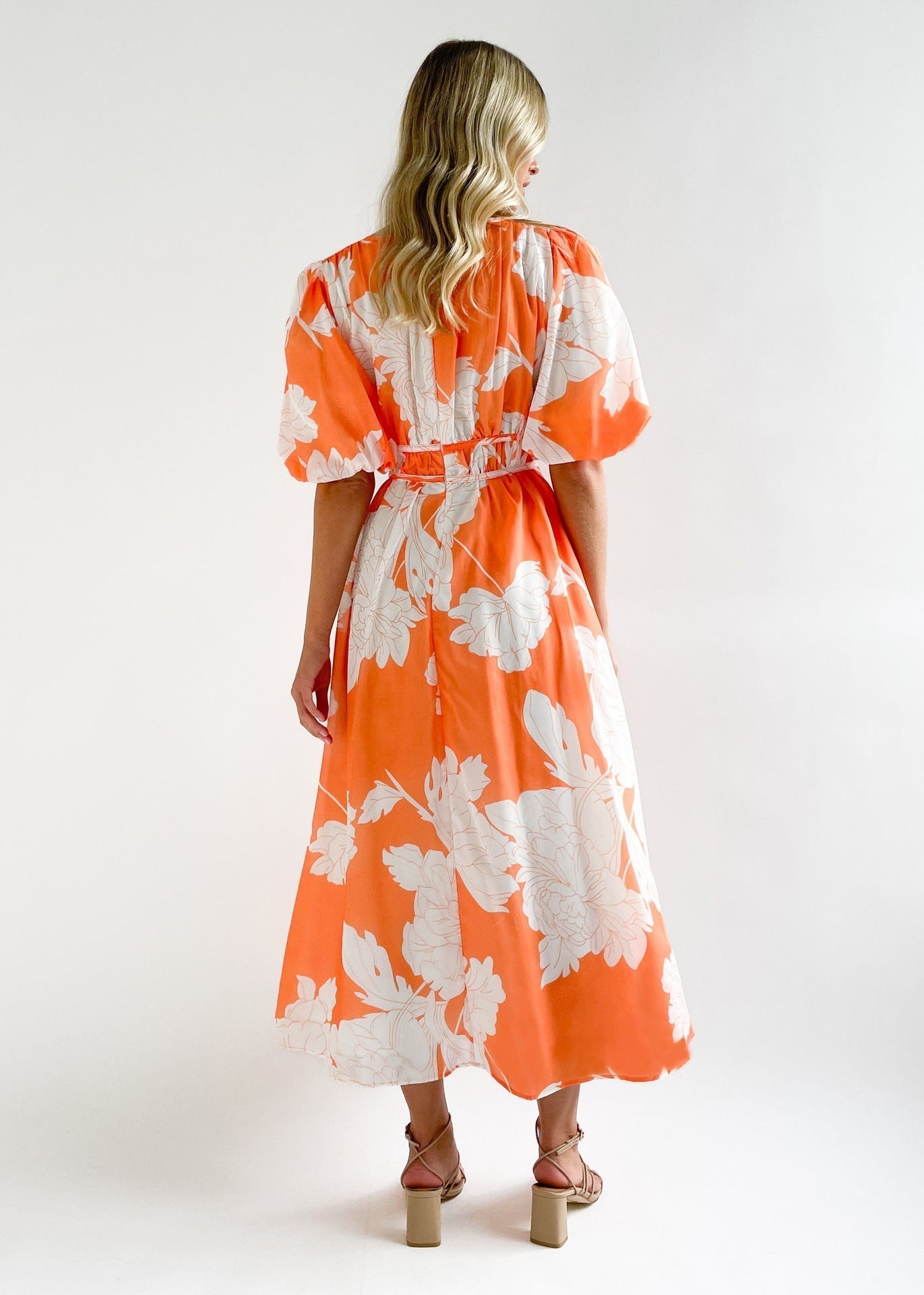 Dolores® | Ysa long dress with V-neck and puff sleeves