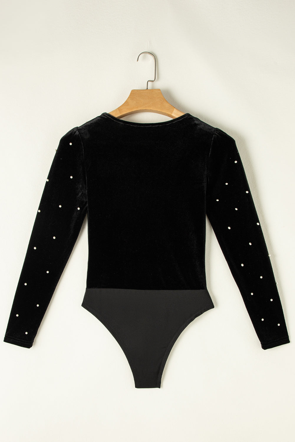 Cristina® | Long-sleeved velvet bodysuit with V-neck and pearl detail