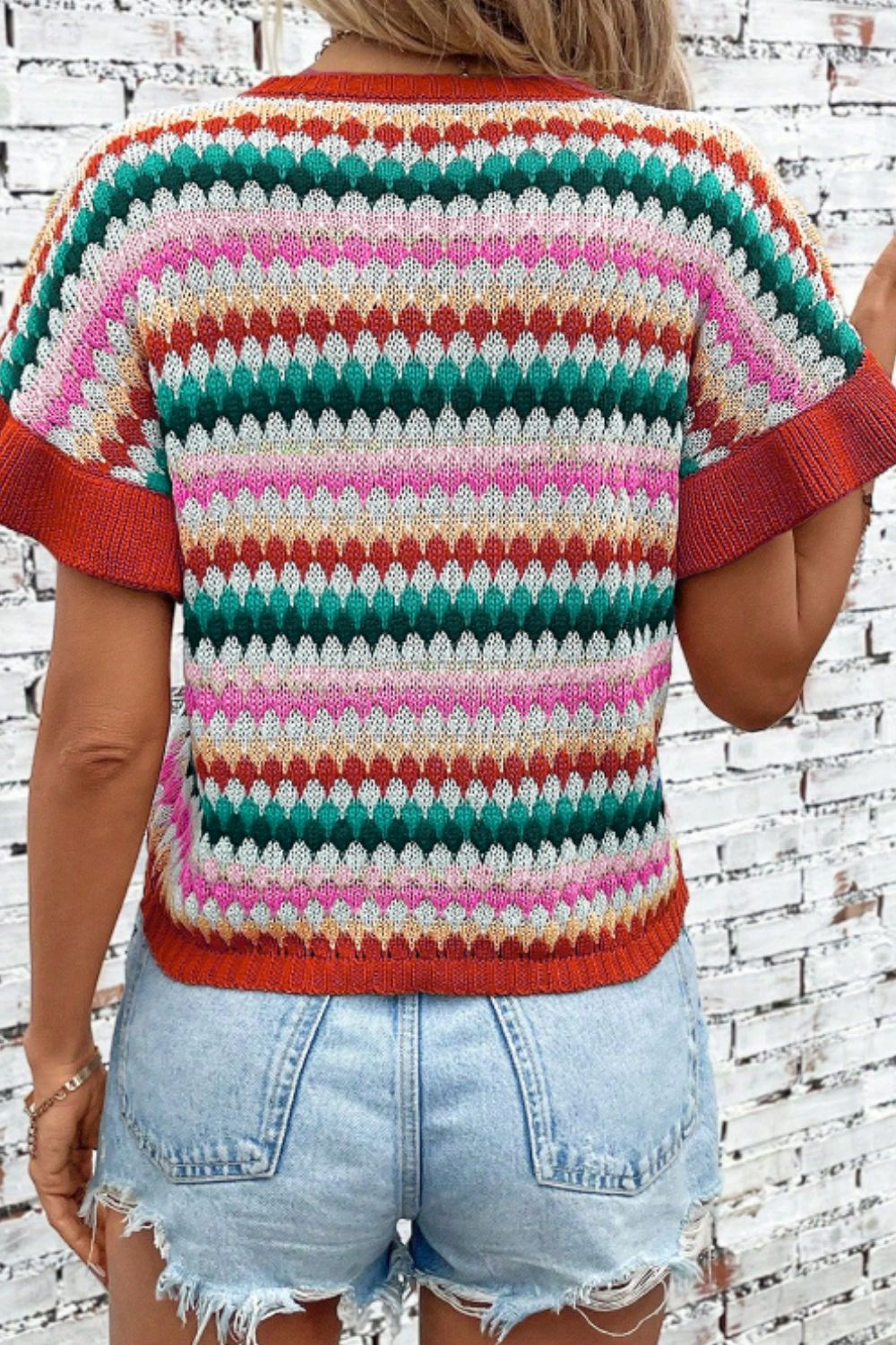 Delia® | Contrast short sleeve sweater with a crew neck