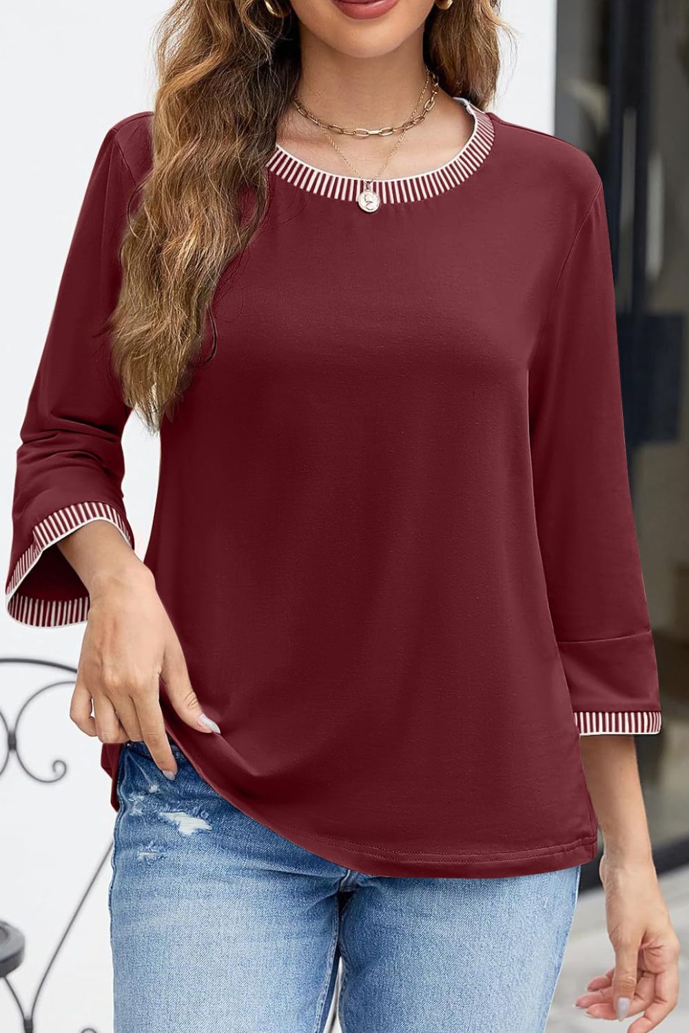 Daniela® | Round neck T-shirt with contrast trim and three-quarter sleeves