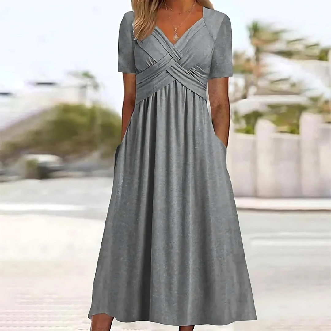 Aida® | Elegant dress with belly coverage