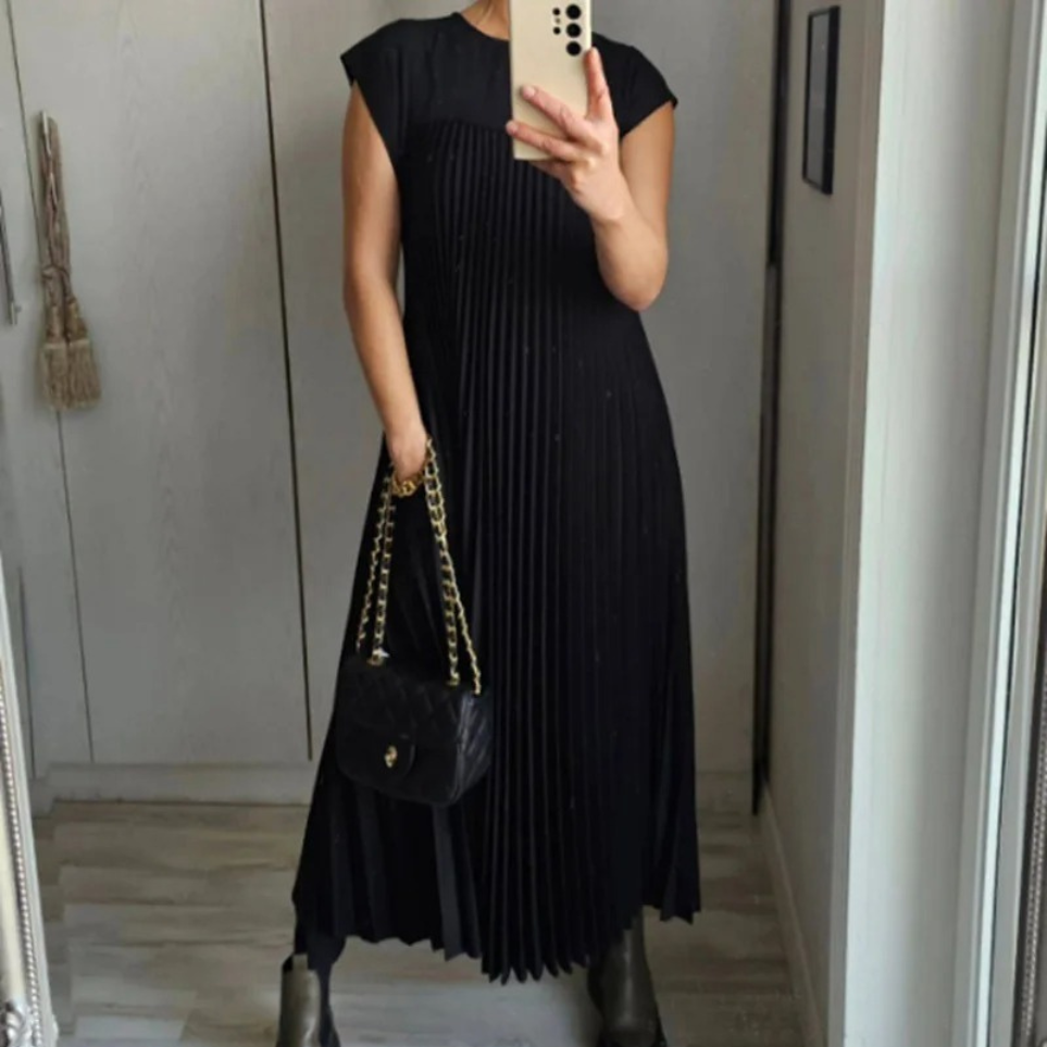 Carina® | Light and fresh pleated dress