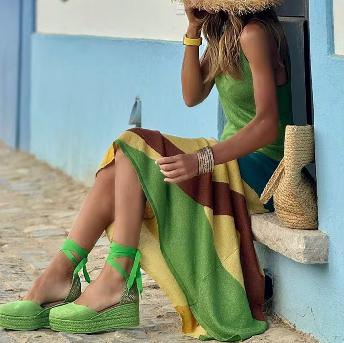 Andrea® | Vibrant, figure-hugging long dress