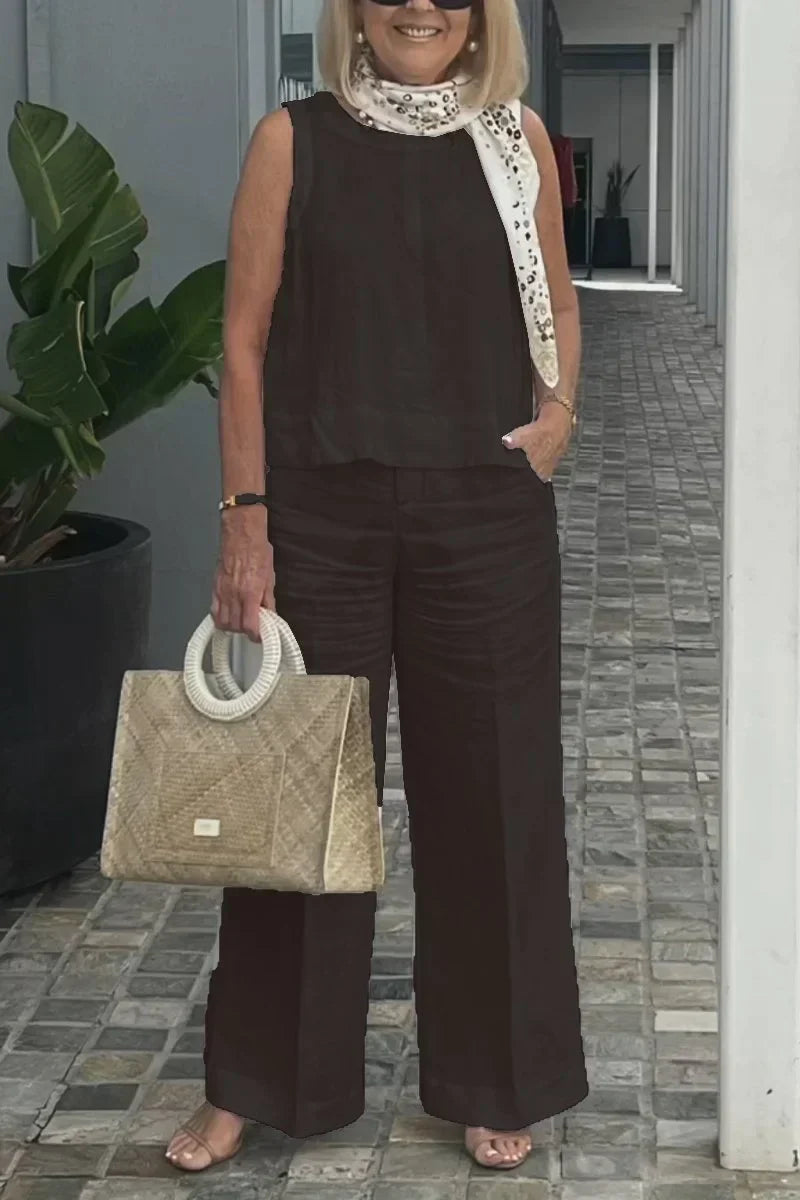 Ariana® | Elegant sleeveless jumpsuit