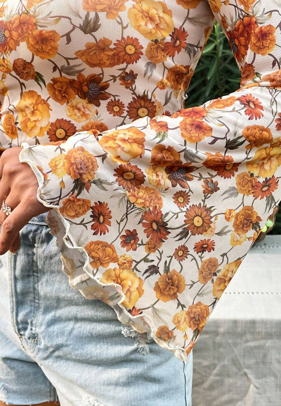Beatriz® | Printed top with stand-up collar and flared sleeves