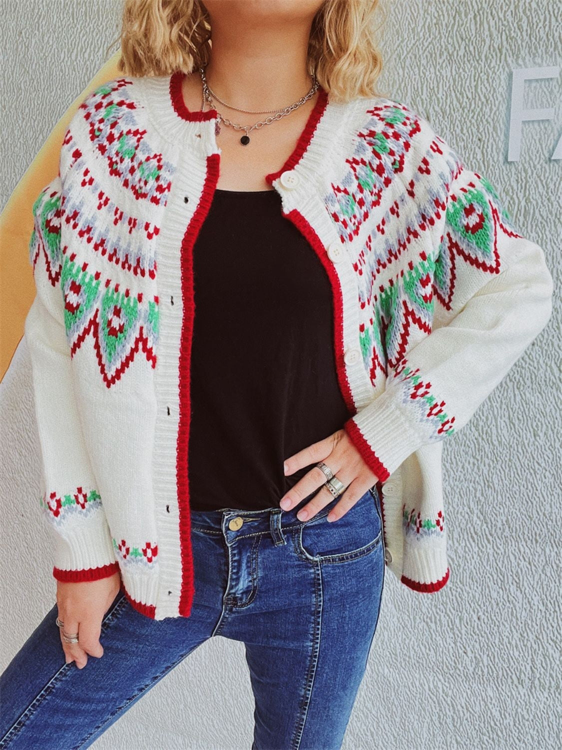 Diana® | Long sleeve cardigan with a contrasting geometric crew neck