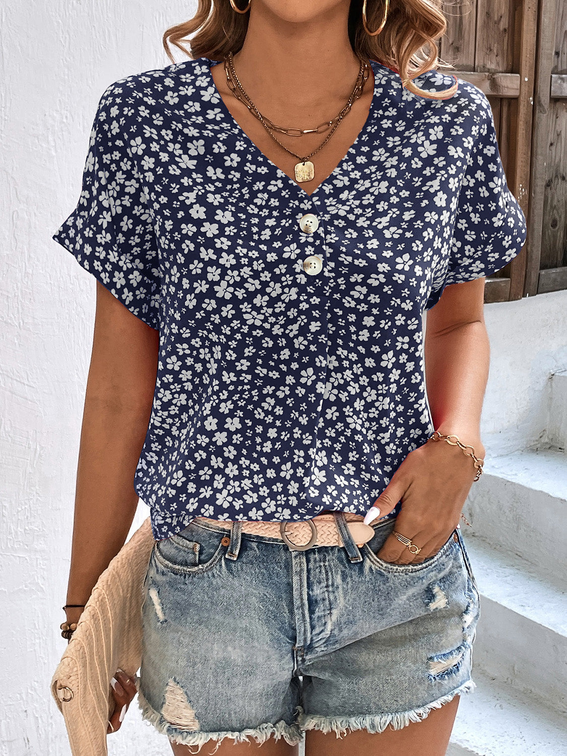 Avery® | Casual Floral Short Sleeve V-Neck Blouse