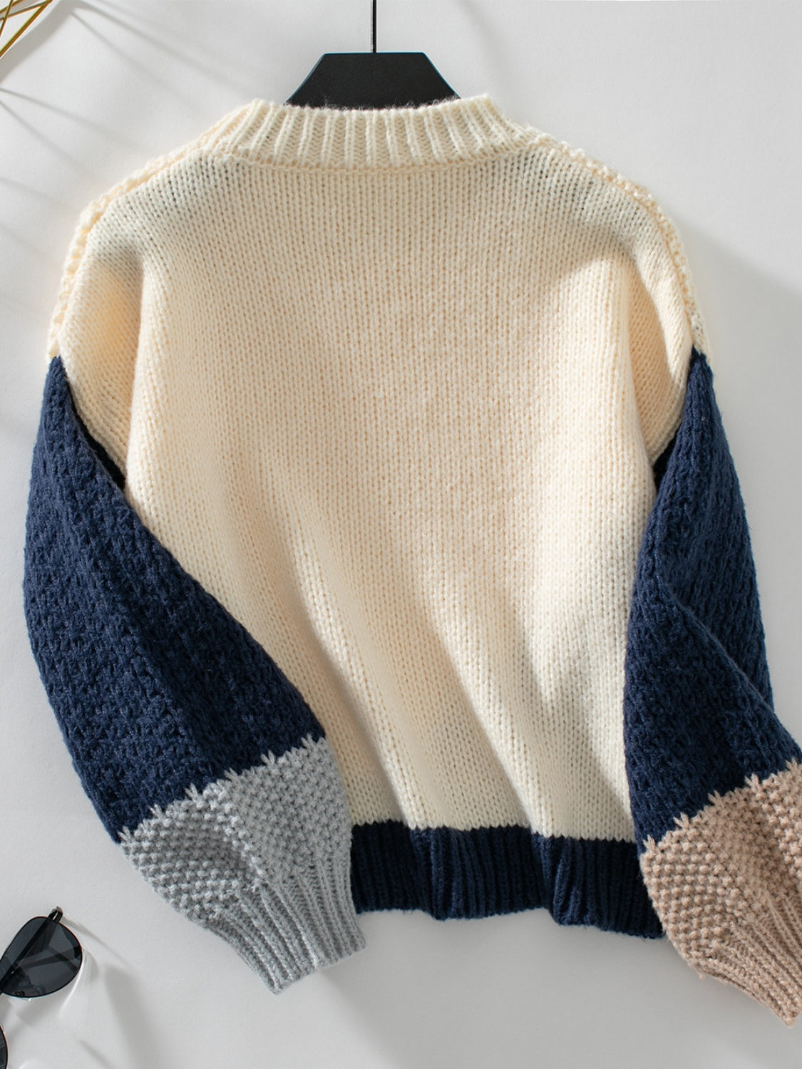 Diana® | Color block sweater with a crew neck and dropped shoulders