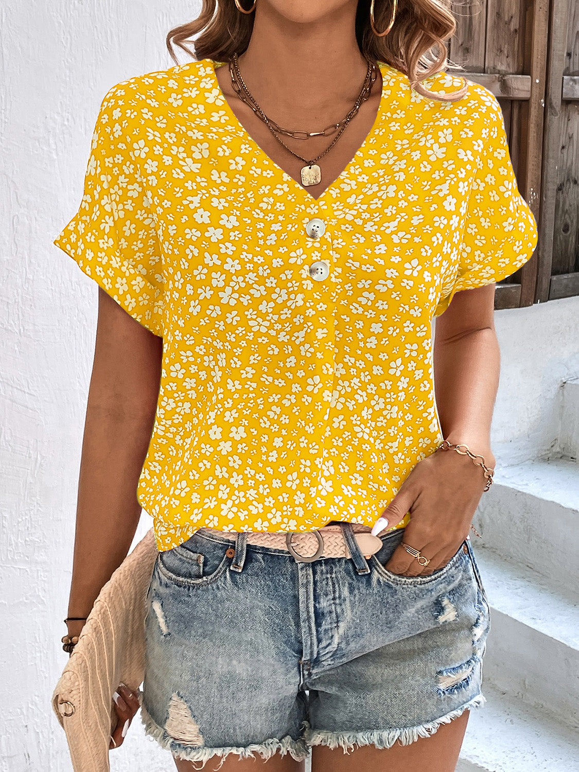 Avery® | Casual Floral Short Sleeve V-Neck Blouse