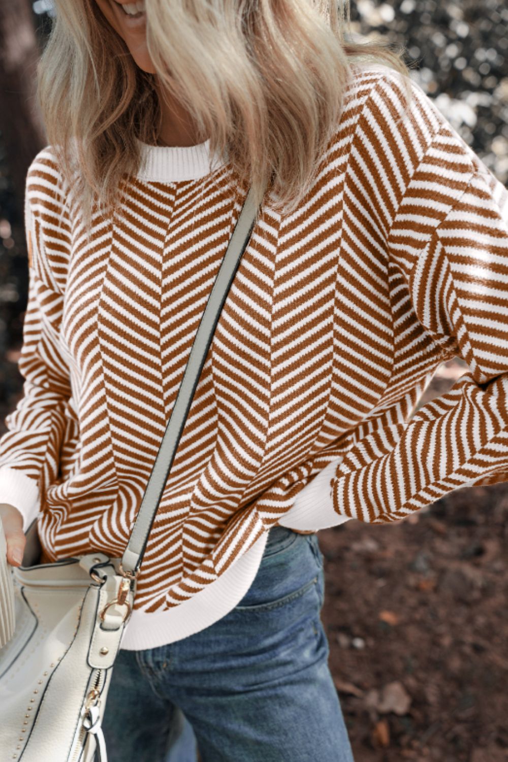 Cándida | Striped long-sleeved sweater with a crew neck